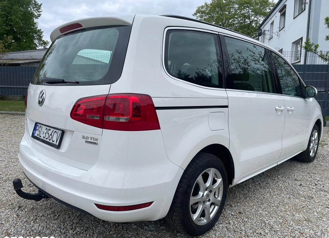 Volkswagen Sharan cena 31700 przebieg: 310719, rok produkcji 2011 z Skała małe 529